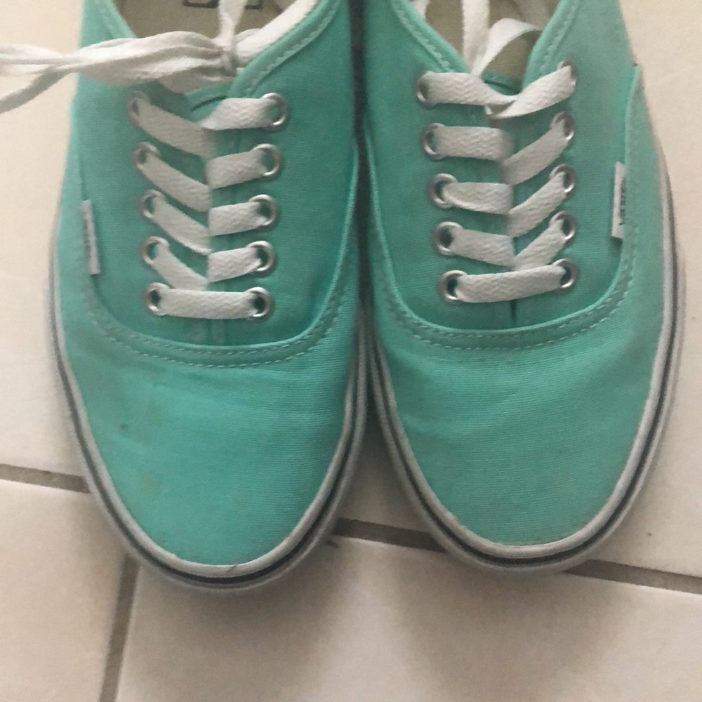Vans - Picture 5 of 6